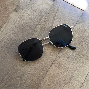 QUAY Jezabell gold/smoke